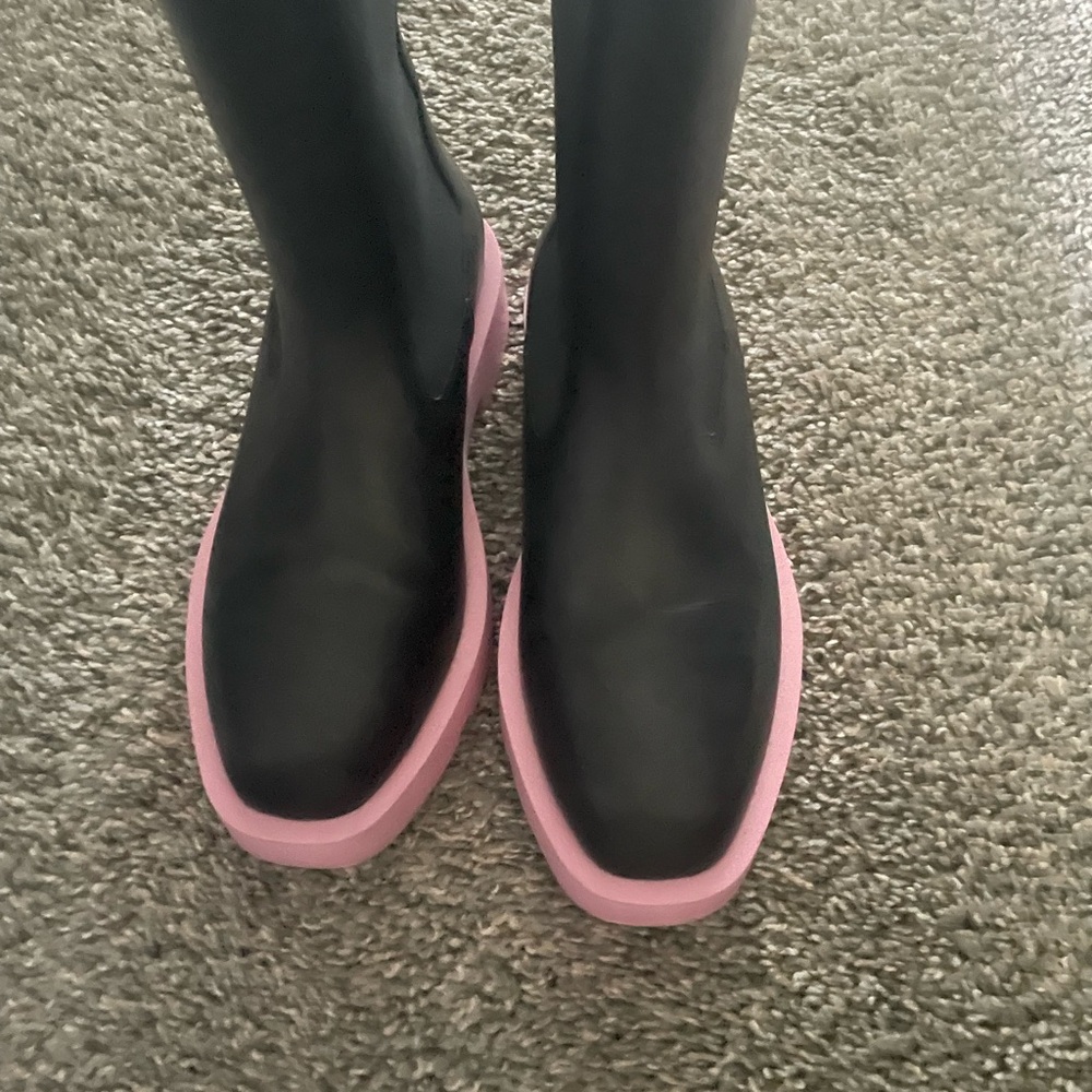 Givenchy Boots - Picture 2 of 3